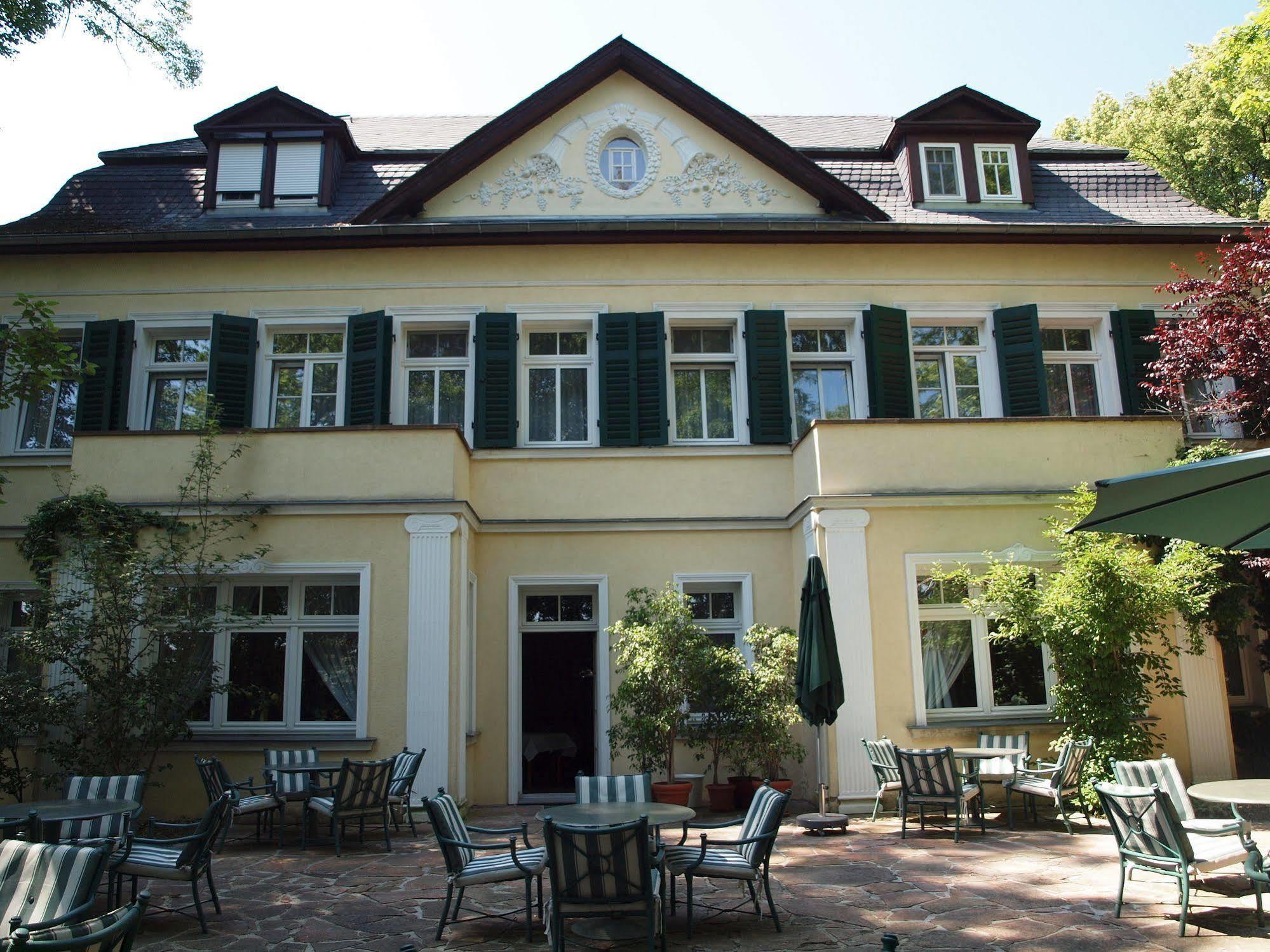 Hotel & Restaurant Bellevue Schmoelln Exteriör bild